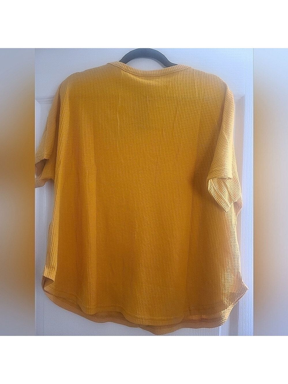 NWT button down waffle knit V-neck top! - Picture 7 of 7